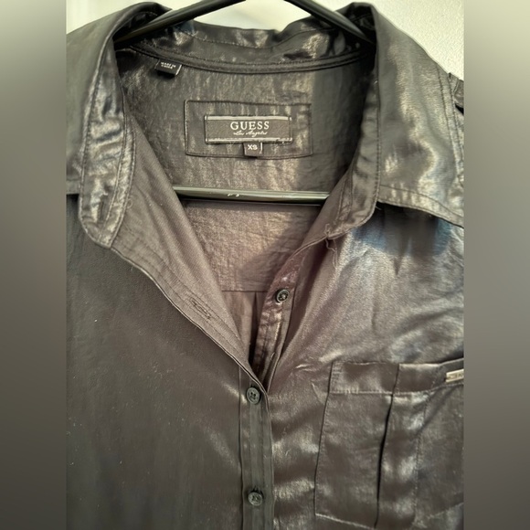 Guess Women's Black Casual Button-Down Shirt XS - Sleek & Versatile! - Picture 5 of 8